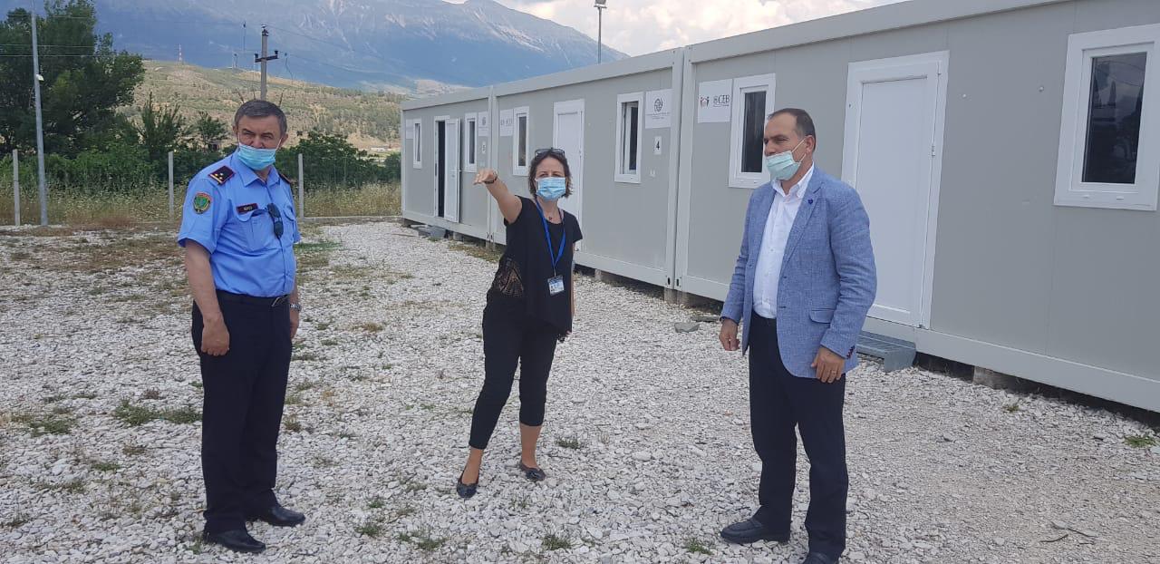 Vizitë në Qendrën e Pritjes së refugjatëve në Gërhot